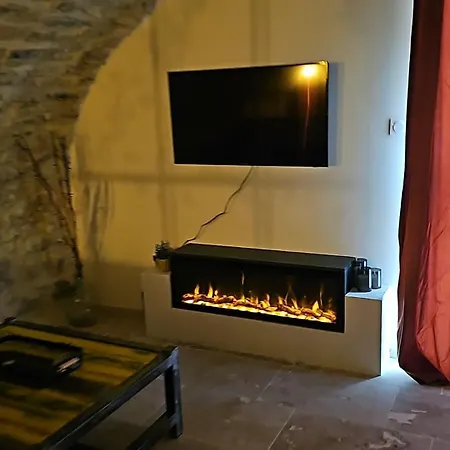 Romantique En Pierre Voutee Saint-Paulet-de-Caisson